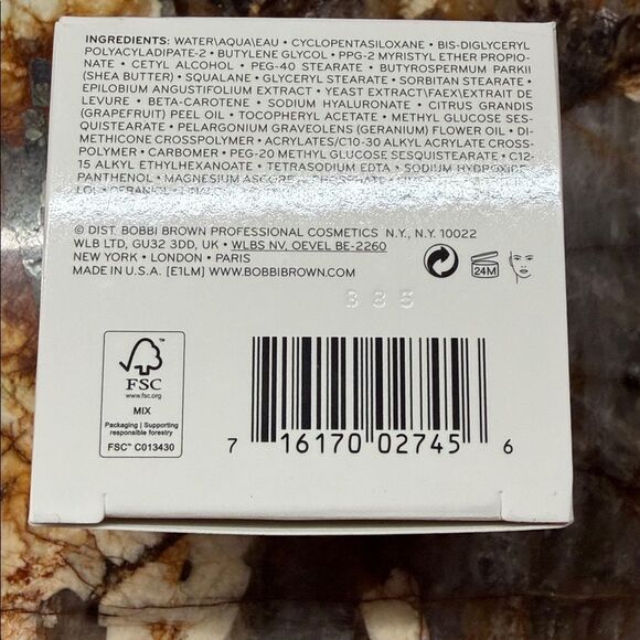 Bobbi Brown  Vitamin Enriched Face Base Moisturizer & Primer 1.7 fl oz - Picture 6 of 10